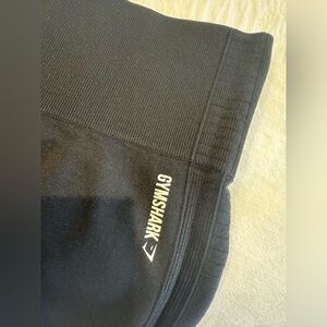 Gymshark Energy Cropped Leggings - Color: Black - Size Small - LIKE NEW
